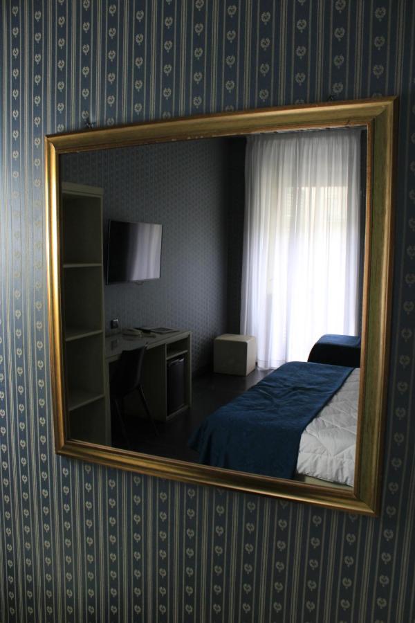 Guiren Dal 1959 Hotel Наполи Екстериор снимка