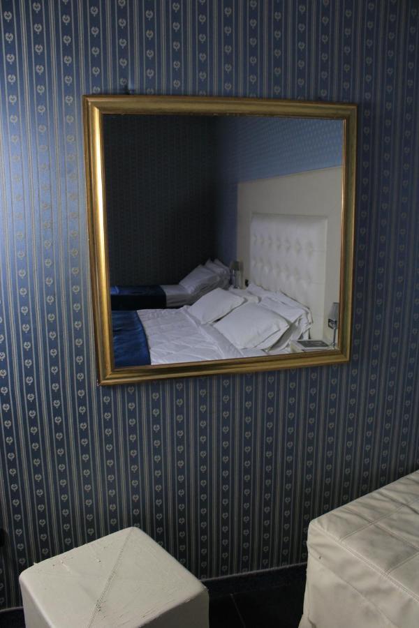Guiren Dal 1959 Hotel Наполи Екстериор снимка